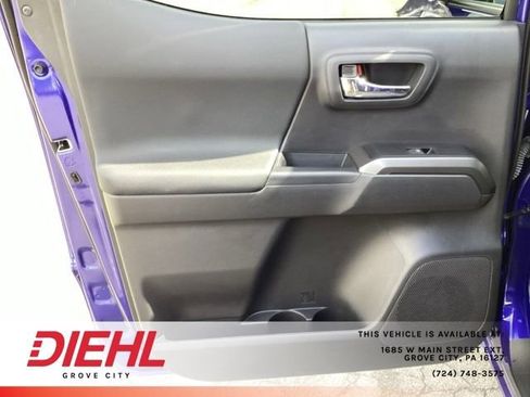 Used 2023 Toyota Tacoma TRD Off-Road image 17