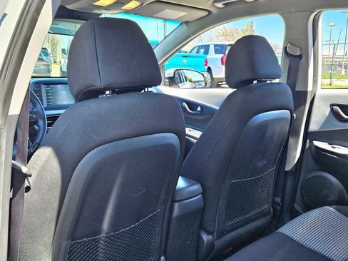 Used 2019 Hyundai Kona SE image 16