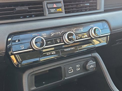 Used 2024 Honda Pilot Touring image 26