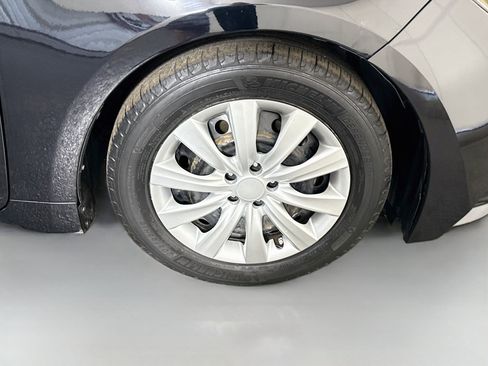 Used 2023 Toyota Corolla LE FWD image 31