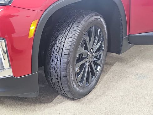 Used 2022 Chevrolet Traverse RS w/ LPO, Floor Liner Package AWD/4WD image 39