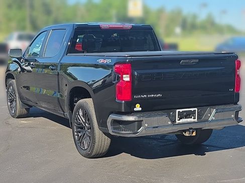 Used 2022 Chevrolet Silverado 1500 LT w/ Safety Package AWD/4WD image 5