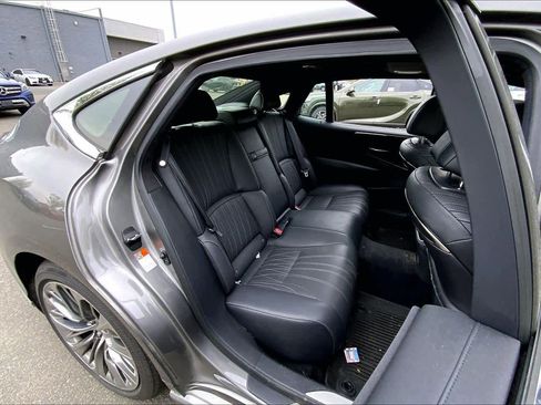Certified 2023 Lexus LS 500 AWD w/ Interior Upgrade Package image 20