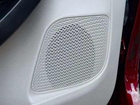 Used 2021 Chrysler Pacifica Touring-L w/ Premium & Safety Sphere Group FWD image 24