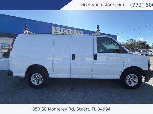 Used 2019 GMC Savana 2500 Regular Van 3D w/ Enhanced Convenience Package image 2