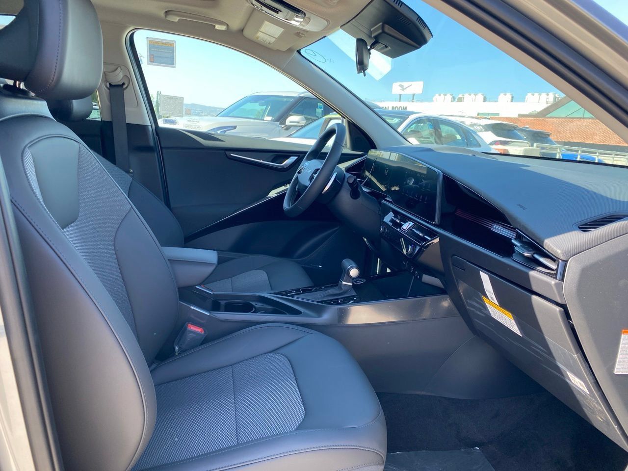 New 2026 Kia Niro EX FWD image 26