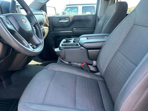 Certified 2025 Chevrolet Silverado 1500 Custom RWD image 10