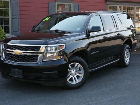 Used 2020 Chevrolet Suburban LS RWD image 1