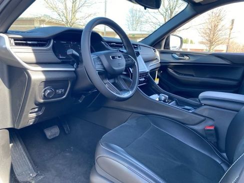 New 2025 Jeep Grand Cherokee L Laredo image 16