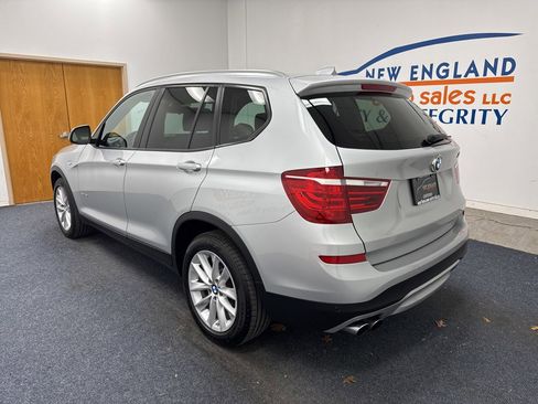 Used 2017 BMW X3 xDrive28i image 2
