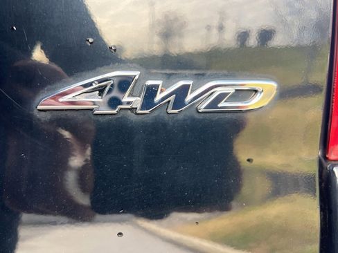 Used 2005 Toyota RAV4 4WD image 19