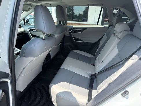 Used 2021 Toyota RAV4 XLE Premium AWD/4WD image 5