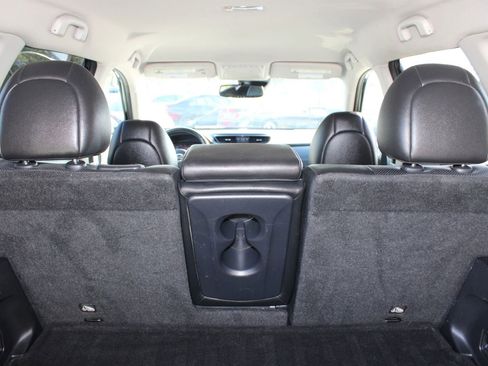 Used 2018 Nissan Rogue SL image 34