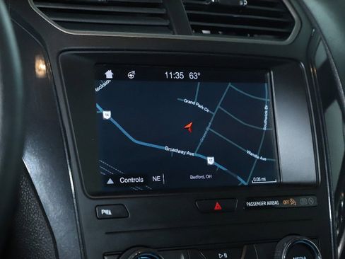 Used 2019 Ford Explorer XLT w/ Equipment Group 202A image 27