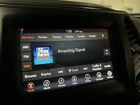 Used 2020 Jeep Cherokee Latitude Plus FWD image 13