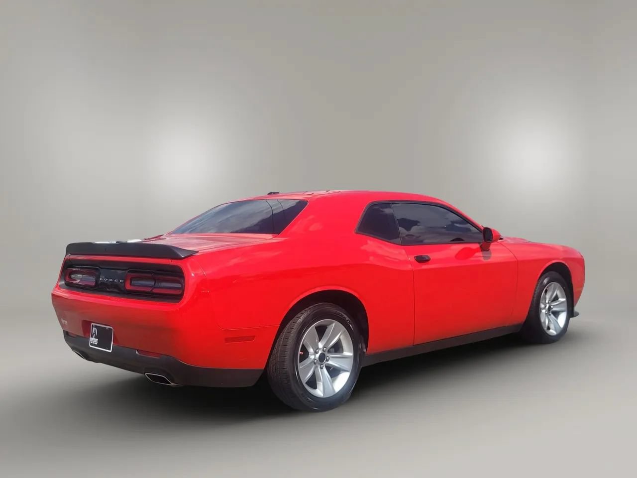 Used 2023 Dodge Challenger SXT RWD image 10