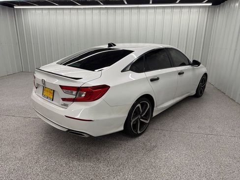 Used 2021 Honda Accord Sport image 2