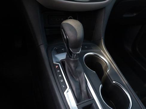 Used 2024 Chevrolet Equinox LT image 11