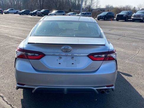 Used 2023 Toyota Camry SE image 4