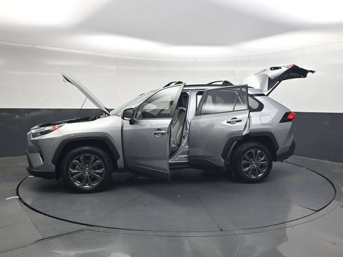 Used 2025 Toyota RAV4 Limited w/ Advanced Technology Package AWD/4WD image 53