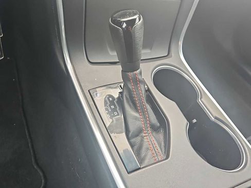 Used 2015 Toyota Camry SE image 21