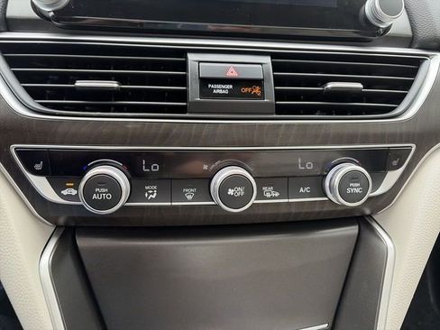 Used 2018 Honda Accord EX-L image 19