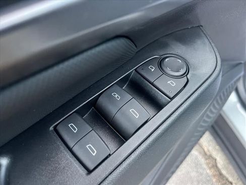 New 2024 Chevrolet Equinox EV RS image 21