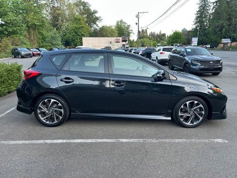 Used 2018 Toyota Corolla iM w/ All-Weather Mat Package FWD image 4