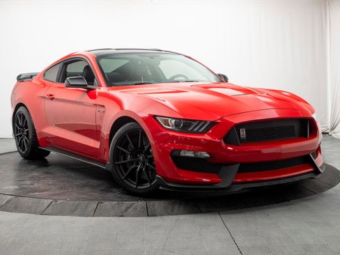 Used 2016 Ford Mustang Shelby GT350 w/ Technology Package image 1