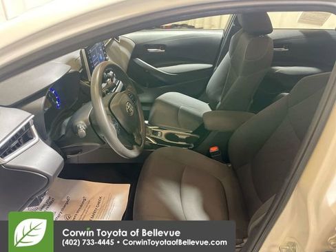 Used 2020 Toyota Corolla LE image 15