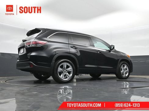 Used 2016 Toyota Highlander Limited AWD/4WD image 40