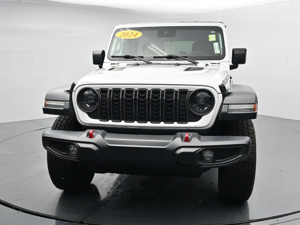Used 2024 Jeep Wrangler Unlimited Rubicon AWD/4WD image 3