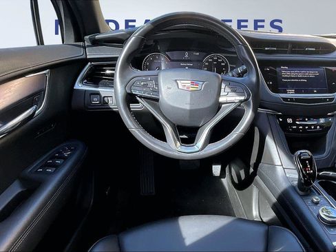 Used 2024 Cadillac XT6 Luxury FWD image 8