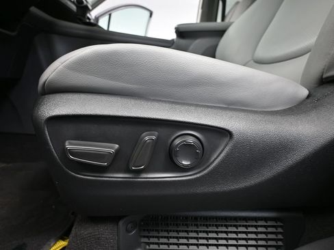 Used 2022 Toyota Sienna XLE AWD/4WD image 20