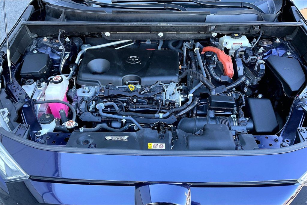 Used 2019 Toyota RAV4 XSE w/ XSE Weather Package AWD/4WD image 31