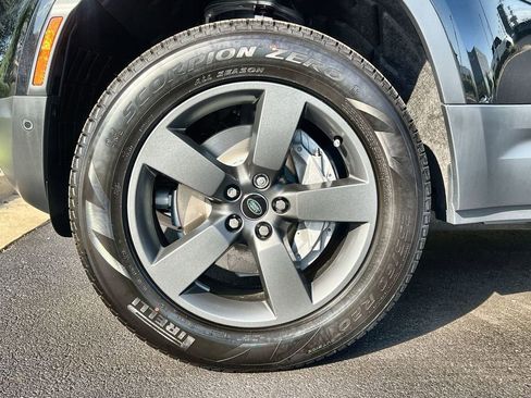 Used 2025 Land Rover Defender 110 S image 10