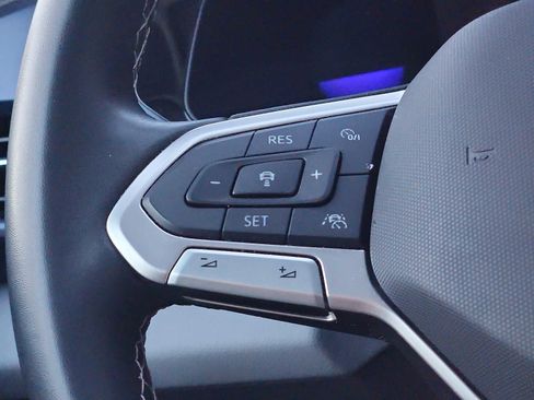 Used 2023 Volkswagen Taos SE image 21