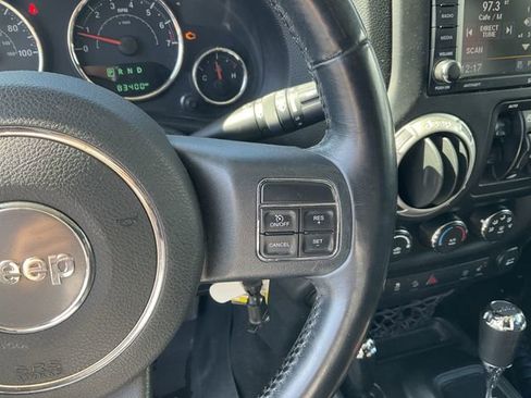 Used 2018 Jeep Wrangler Unlimited Sahara w/ Connectivity Group image 19