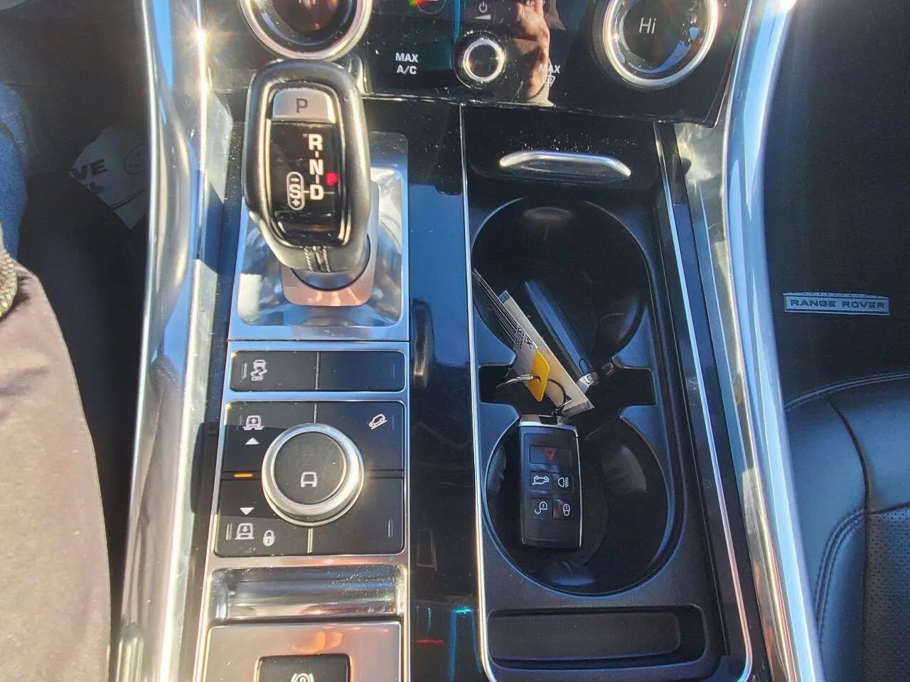 Used 2019 Land Rover Range Rover Sport HSE AWD/4WD image 28