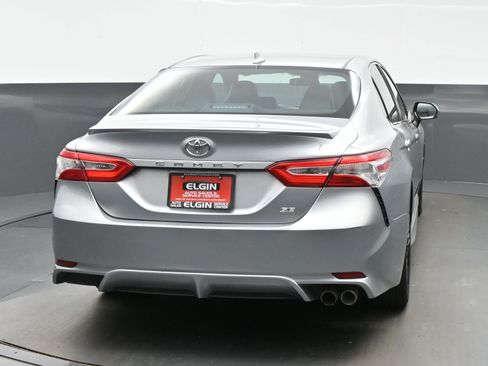 Used 2020 Toyota Camry SE FWD image 5