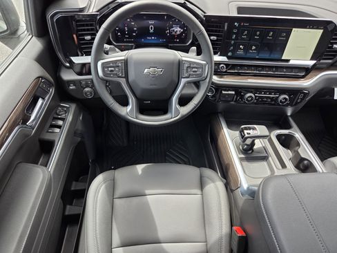 New 2026 Chevrolet Silverado 1500 LT Trail Boss w/ LT Trail Boss Premium Package AWD/4WD image 9