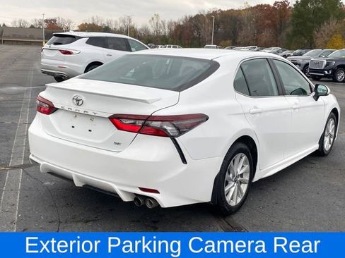 Used 2023 Toyota Camry SE image 4