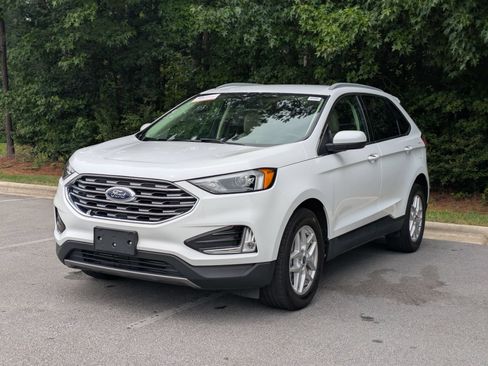 Certified 2022 Ford Edge SEL w/ Convenience Package AWD/4WD image 6