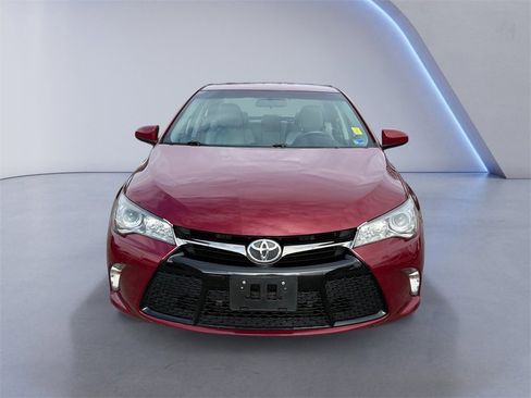 Used 2017 Toyota Camry SE image 8