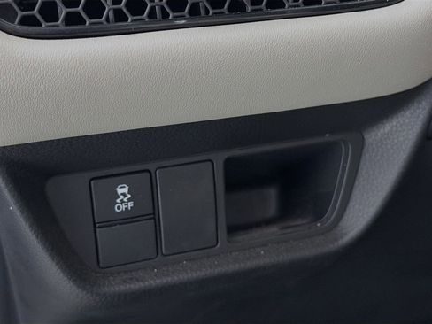 Used 2025 Honda HR-V EX-L image 10