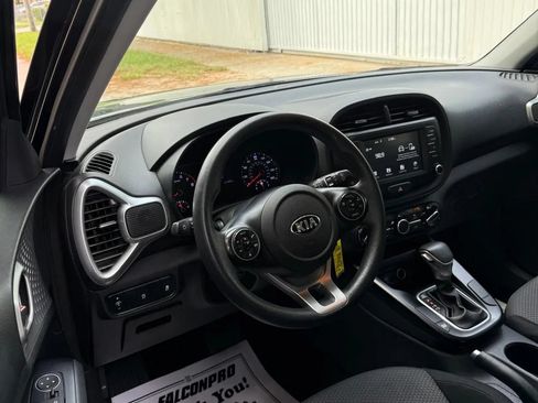 Used 2020 Kia Soul LX FWD image 14