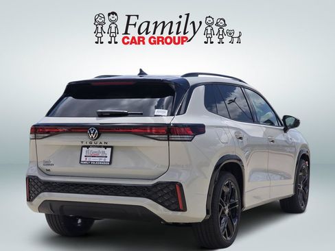 New 2026 Volkswagen Tiguan SE R-Line FWD image 4