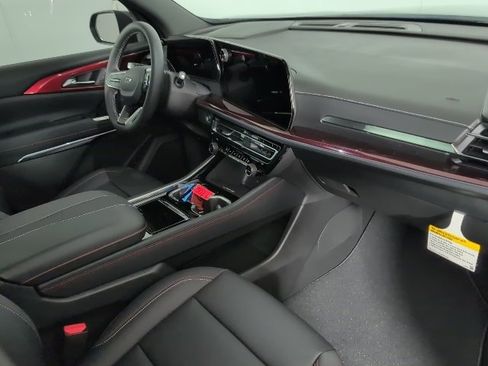 New 2026 Chevrolet Traverse Z71 w/ Driver Confidence Package image 12