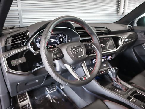 New 2025 Audi Q3 2.0T Premium Plus image 17