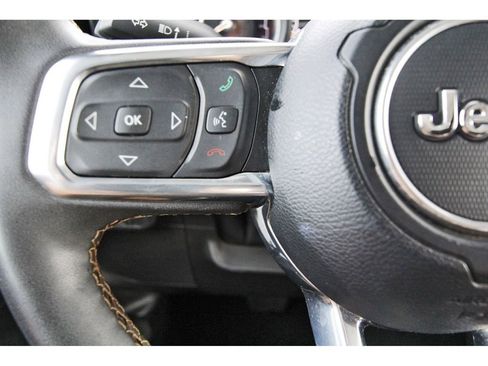 Used 2024 Jeep Wrangler Unlimited Sahara AWD/4WD image 15